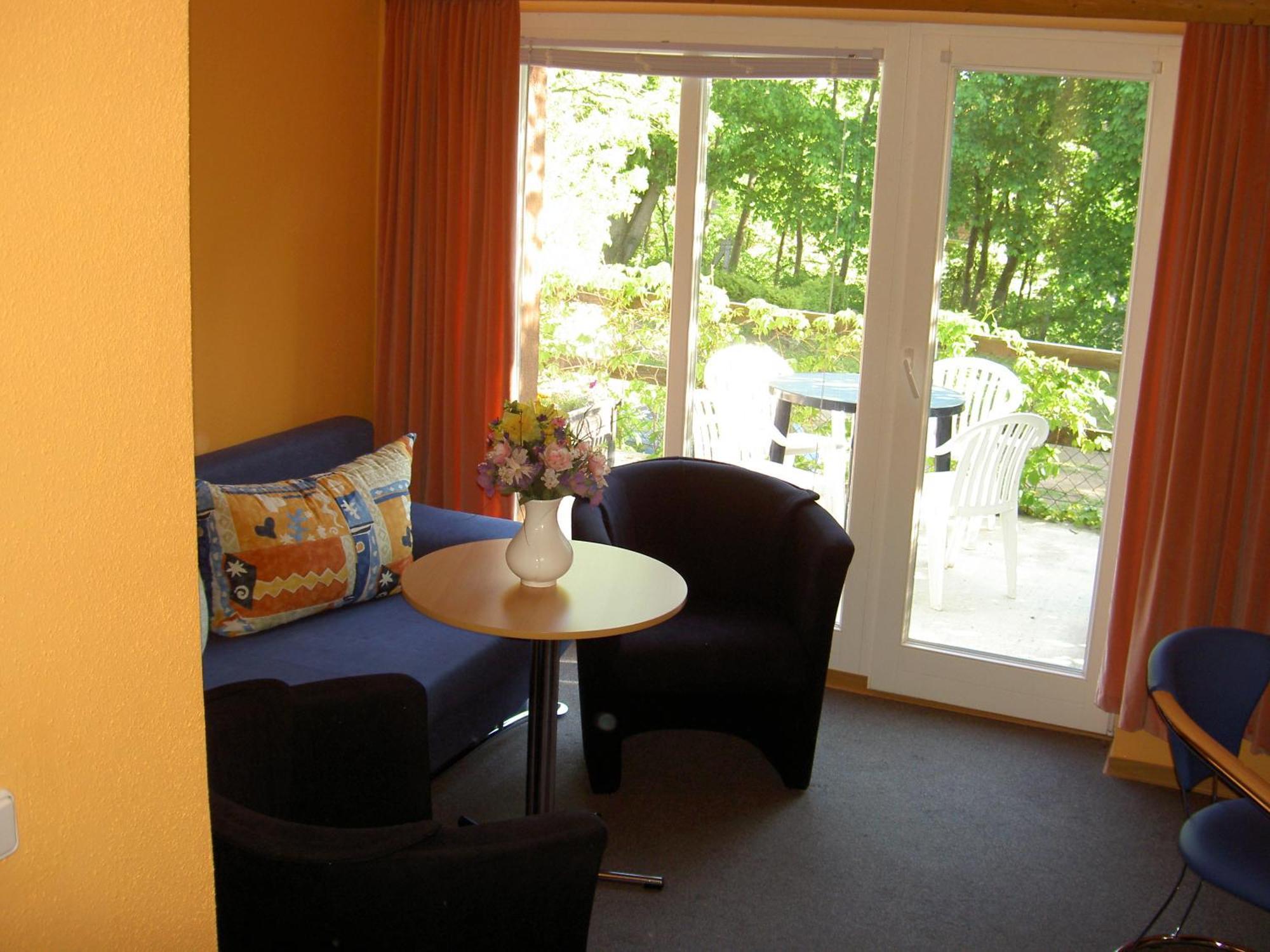 Hotel Gesellschaftshaus Берген-ауф-Рюген Экстерьер фото